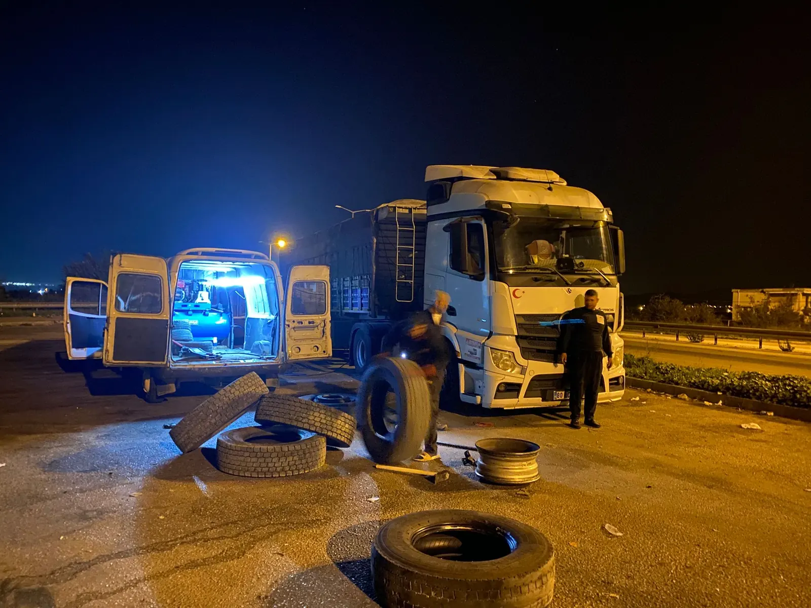 Erzin mobil oto lastikçi hizmeti