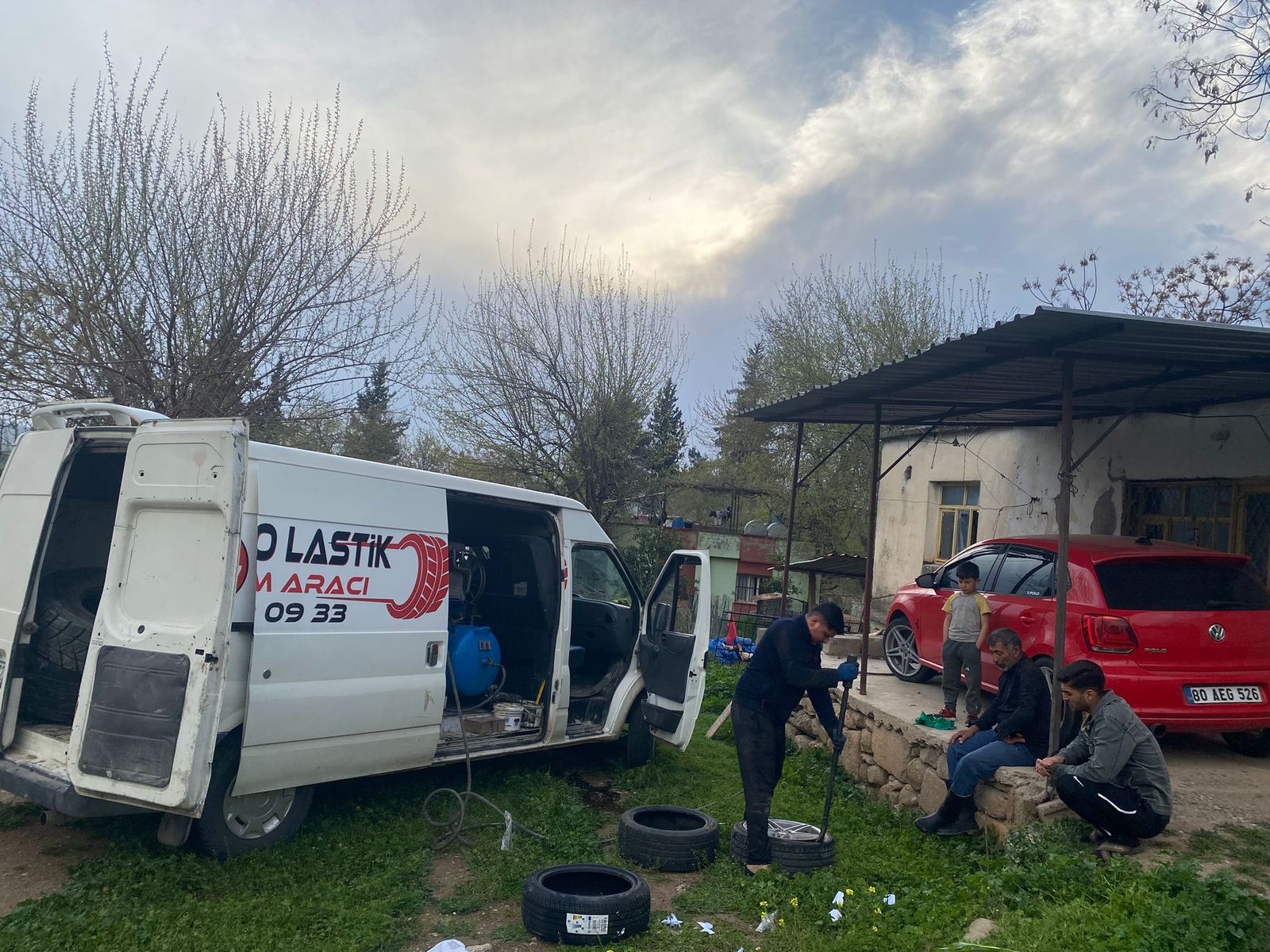 Yerinde oto lastik değişimi